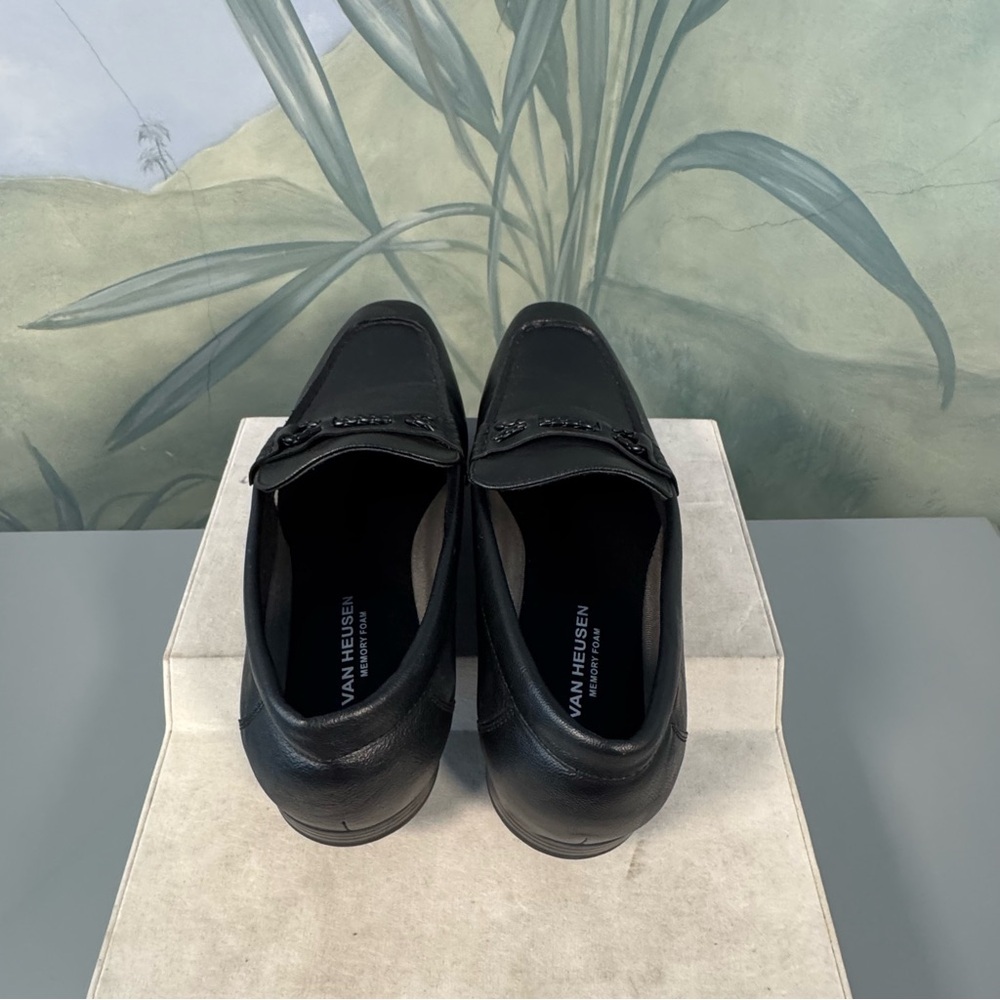 Van Heusen Men's Black Loafers, size 8.5, NWOT - Picture 8 of 11